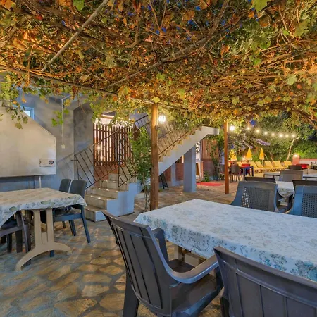 Yeni Doga Hotel