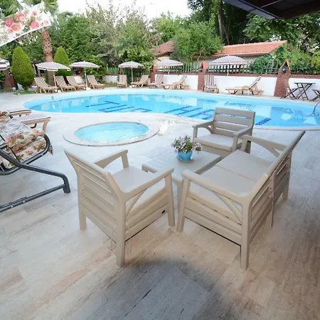 Garden Bloom Hotel